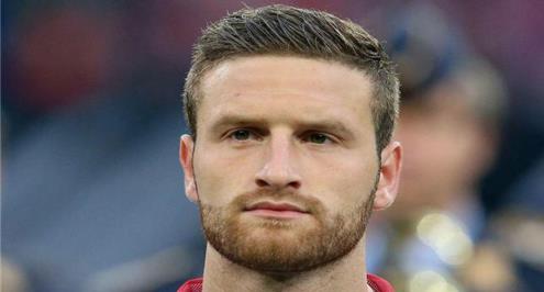 ميرور: إنتر ويوفنتوس يتصارعان لضم مدافع أرسنال